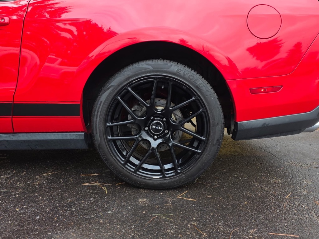 Ford Mustang GT Premium 2D Coupe 2010