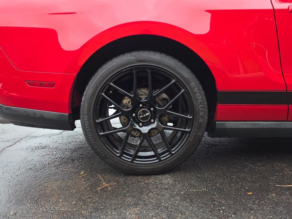 Ford Mustang GT Premium 2D Coupe 2010