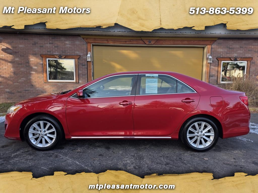 2013 Toyota Camry XLE's photo