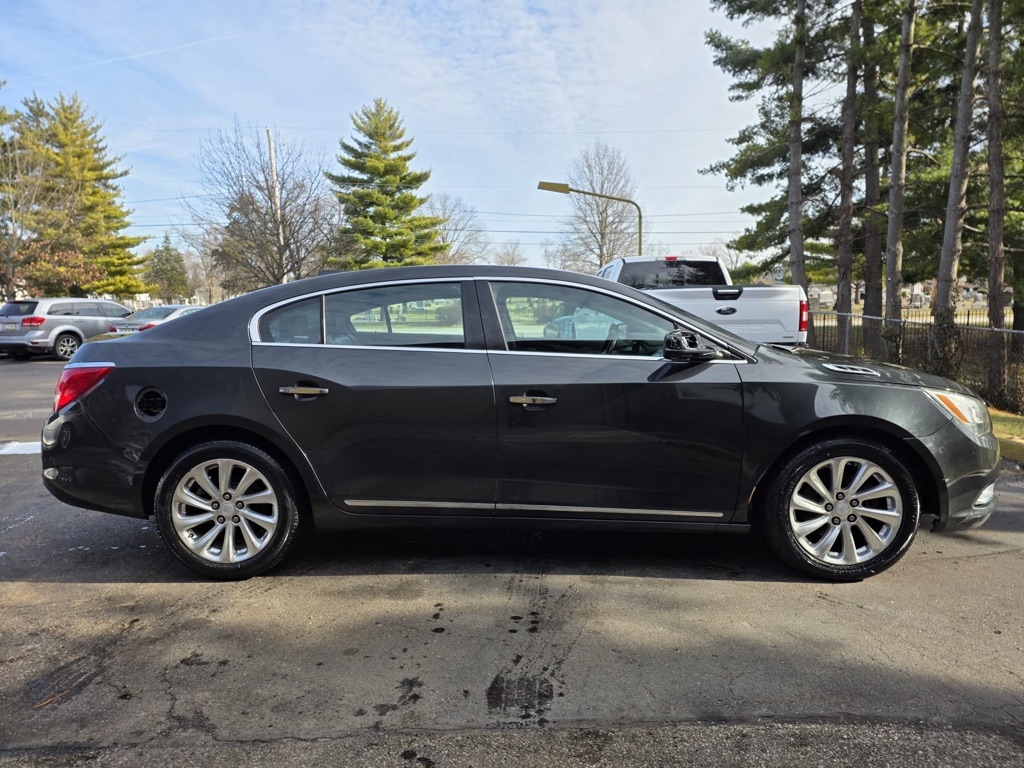 Buick LaCrosse 4dr Sdn Leather FWD 2015