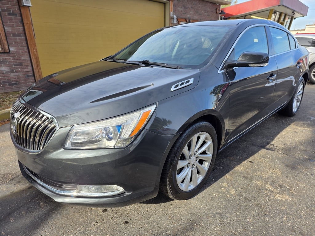 Buick LaCrosse 4dr Sdn Leather FWD 2015