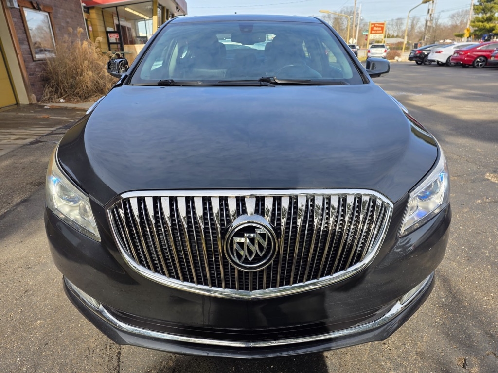 Buick LaCrosse 4dr Sdn Leather FWD 2015