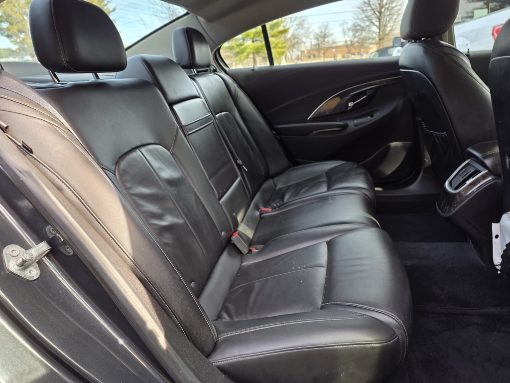 Buick LaCrosse 4dr Sdn Leather FWD 2015
