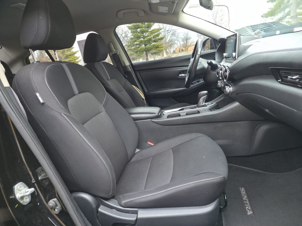 Nissan Sentra SV CVT 2022