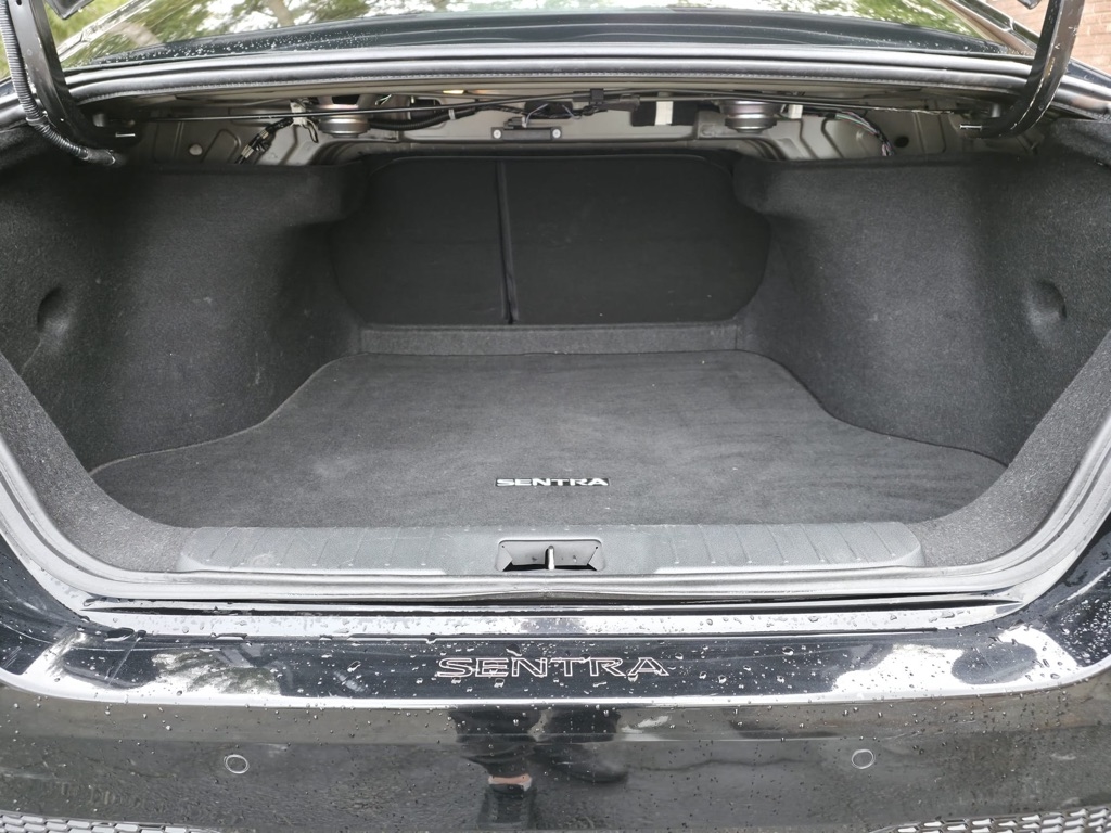 Nissan Sentra SV CVT 2022