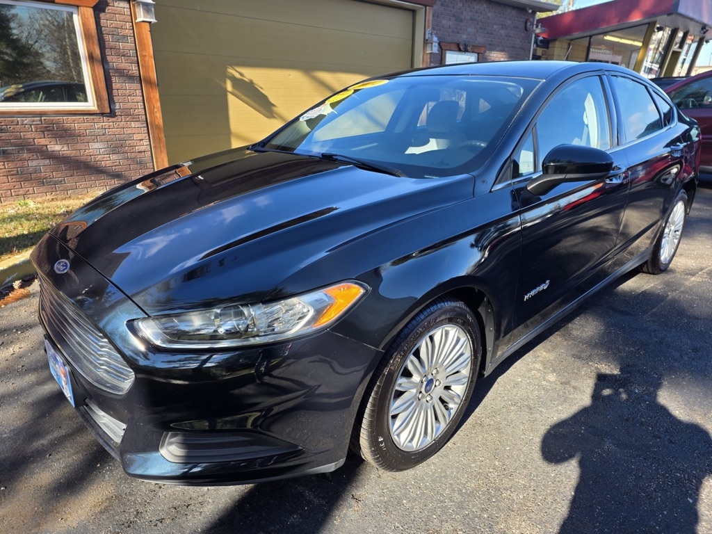 Ford Fusion Hybrid S 2014
