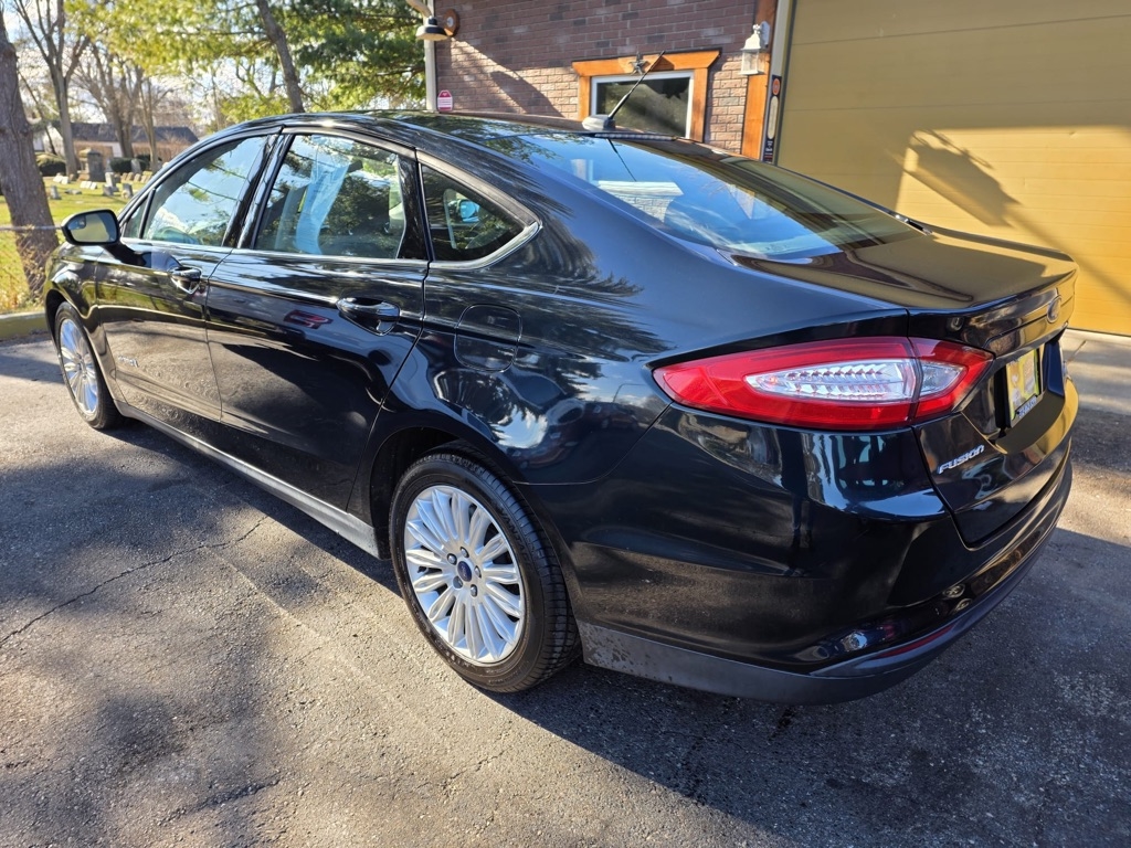 Ford Fusion Hybrid S 2014
