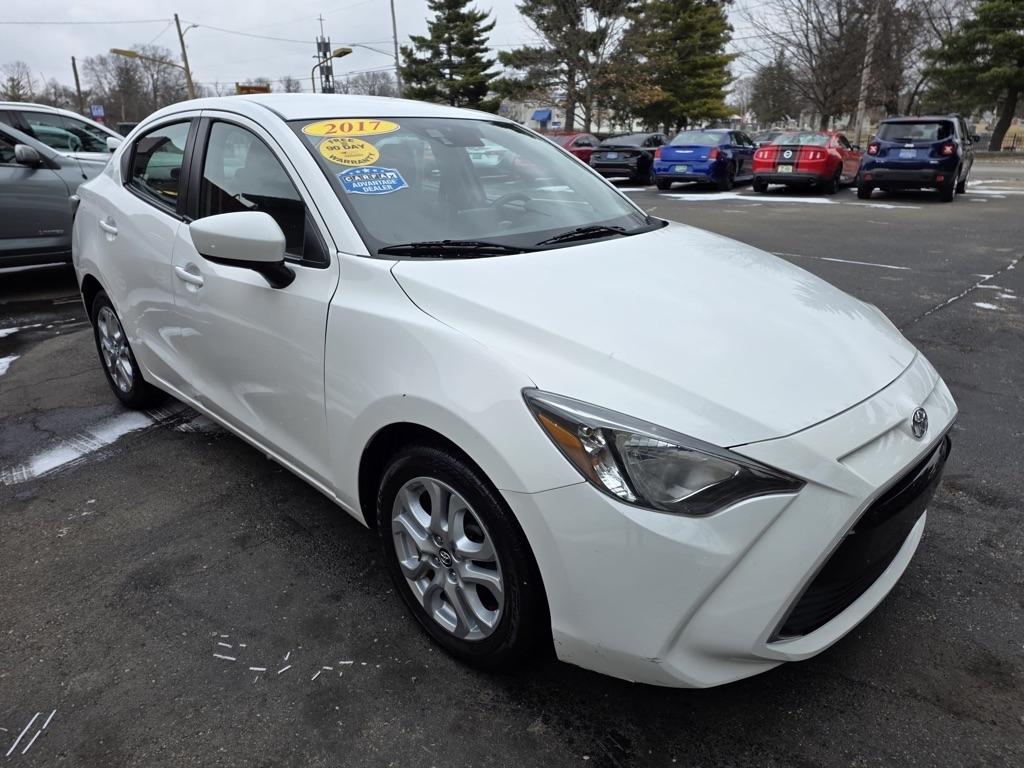 Toyota Yaris iA Auto (Natl) 2017