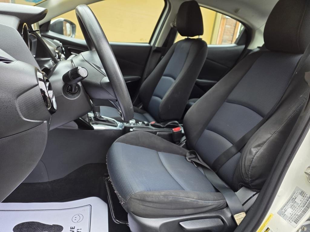 Toyota Yaris iA Auto (Natl) 2017