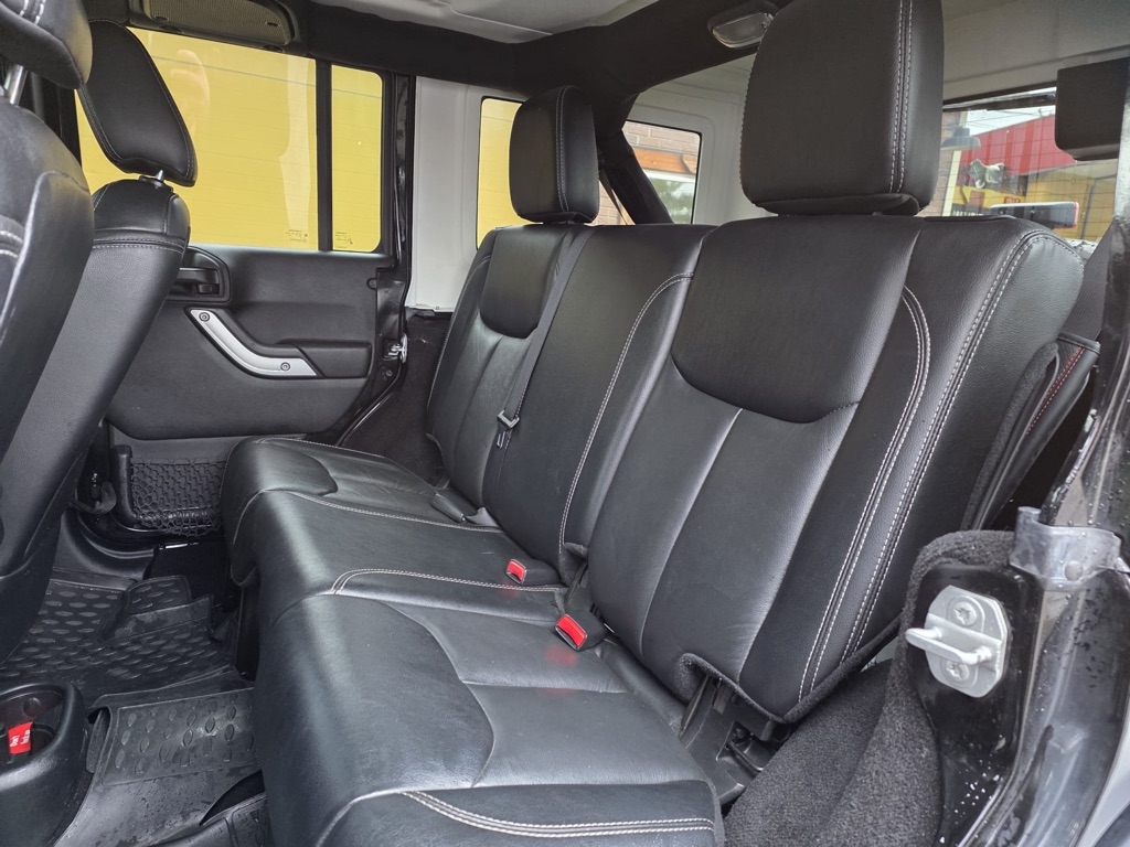 Jeep Wrangler Unlimited Sahara 4WD 2016