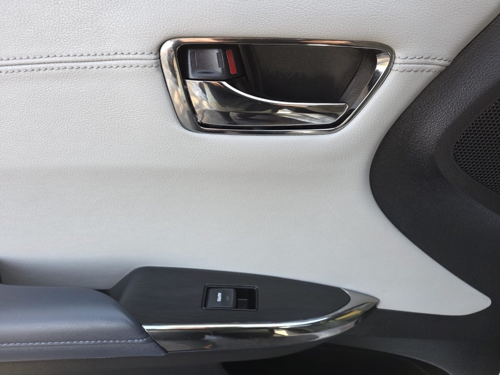 Toyota Avalon 4dr Sdn XLE (Natl) 2014