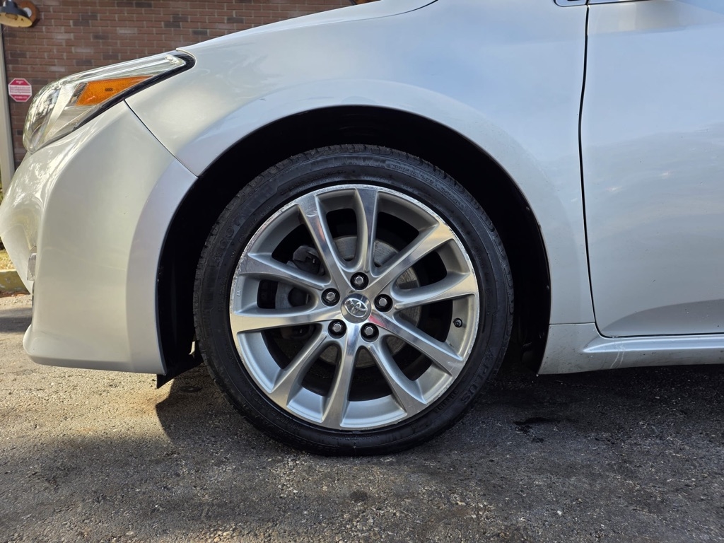 Toyota Avalon 4dr Sdn XLE (Natl) 2014