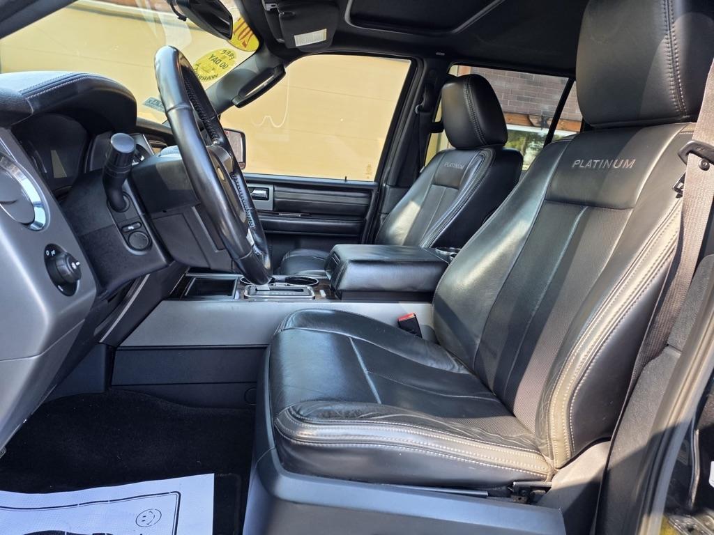 Ford Expedition 4WD 4dr Platinum 2015