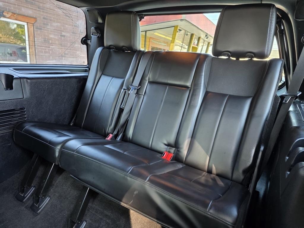 Ford Expedition 4WD 4dr Platinum 2015