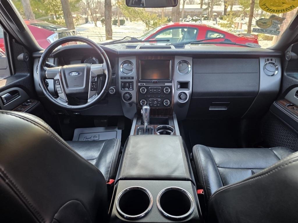 Ford Expedition 4WD 4dr Platinum 2015