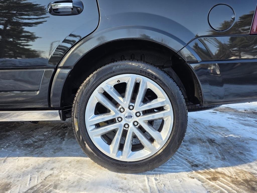Ford Expedition 4WD 4dr Platinum 2015