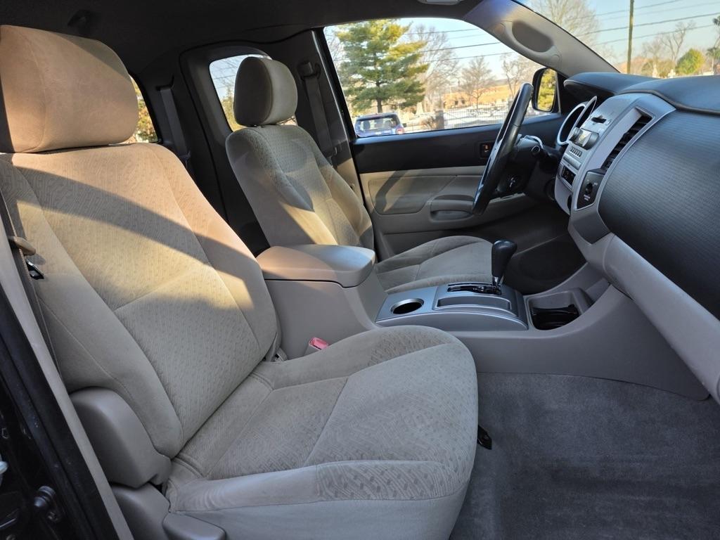 Toyota Tacoma 2WD Access V6 AT PreRunner (Natl) 2007