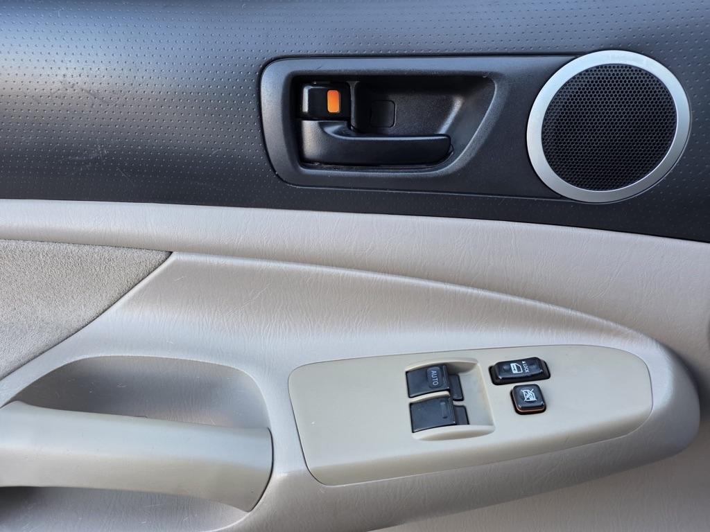 Toyota Tacoma 2WD Access V6 AT PreRunner (Natl) 2007