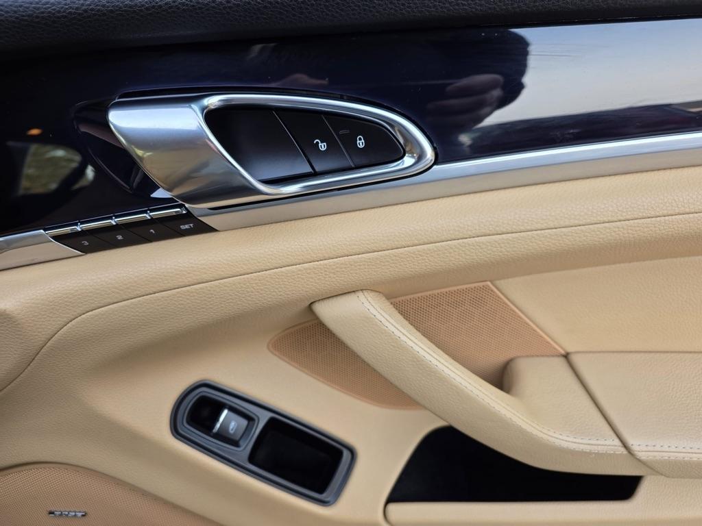 Porsche Panamera 4dr HB 4 Edition 2016