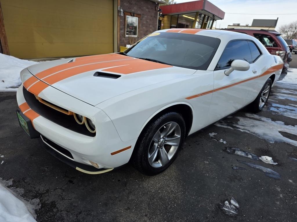 Dodge Challenger 2dr Cpe SXT 2016