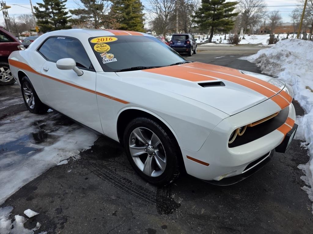 Dodge Challenger 2dr Cpe SXT 2016