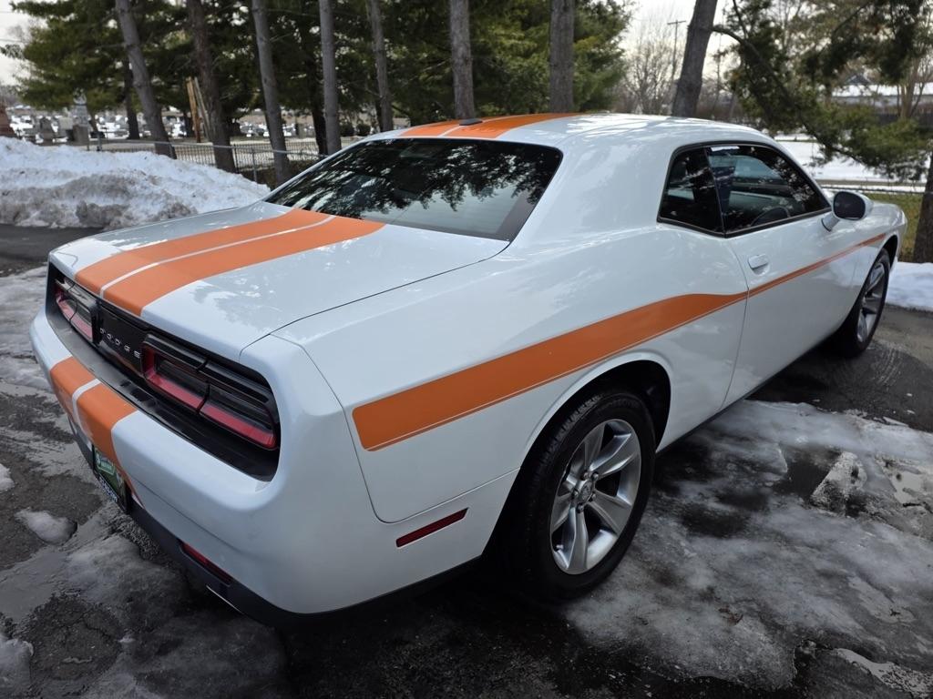 Dodge Challenger 2dr Cpe SXT 2016