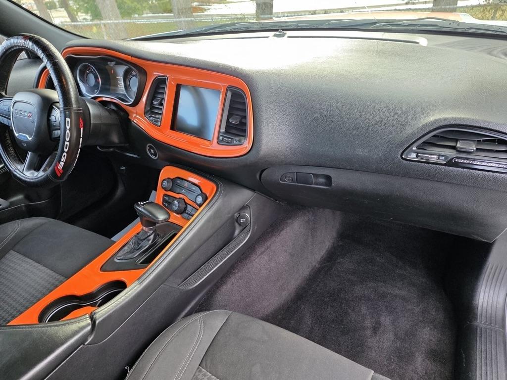 Dodge Challenger 2dr Cpe SXT 2016