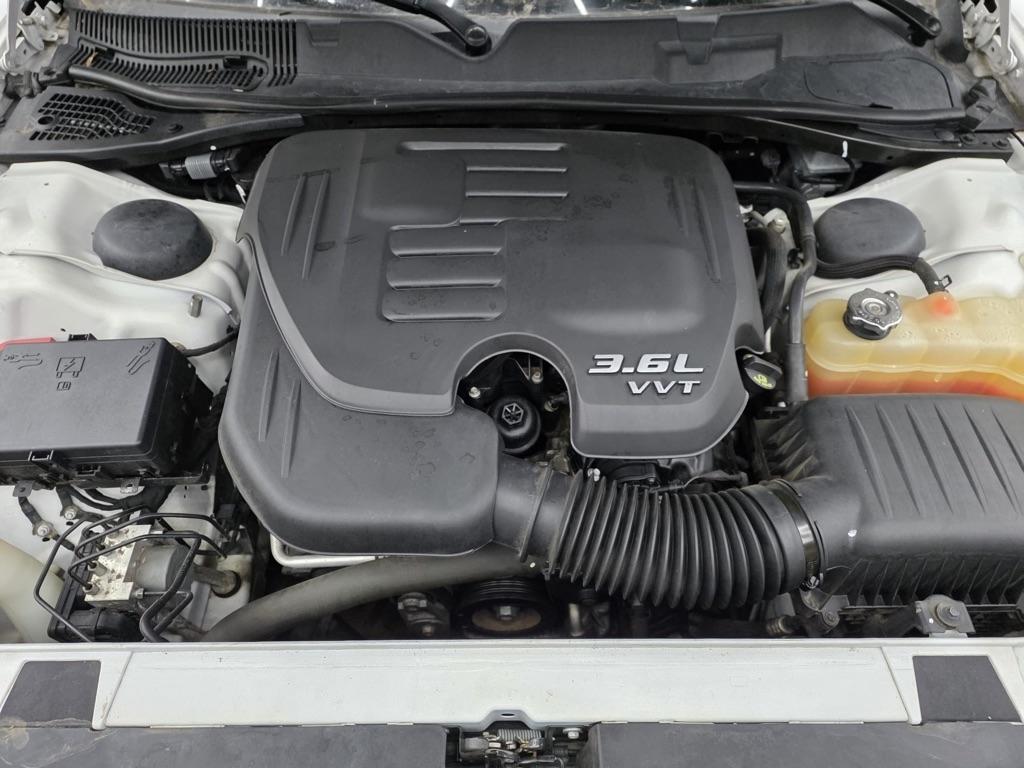 Dodge Challenger 2dr Cpe SXT 2016