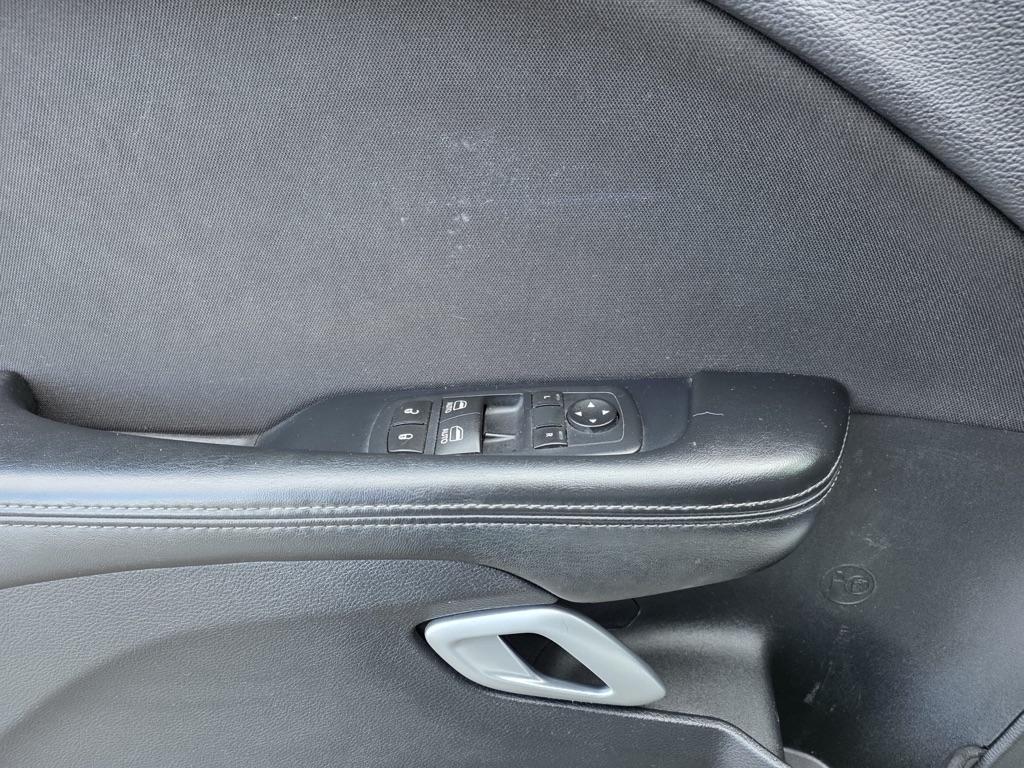 Dodge Challenger 2dr Cpe SXT 2016