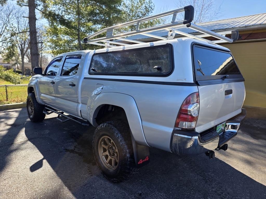 Toyota Tacoma 4WD Double LB V6 AT (Natl) 2010