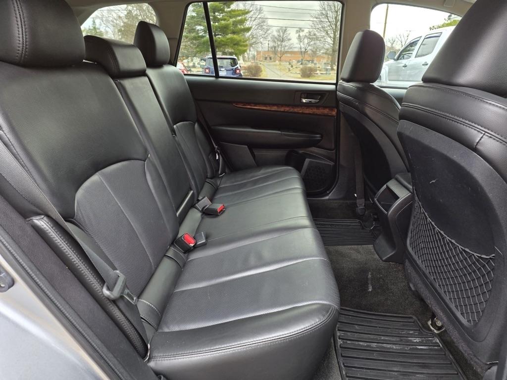 Subaru Outback 4dr Wgn H4 Auto 2.5i Limited 2012