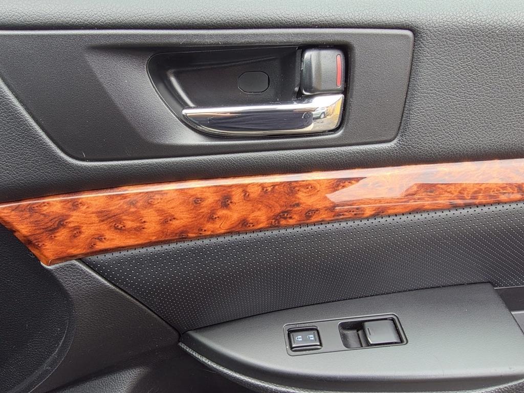 Subaru Outback 4dr Wgn H4 Auto 2.5i Limited 2012