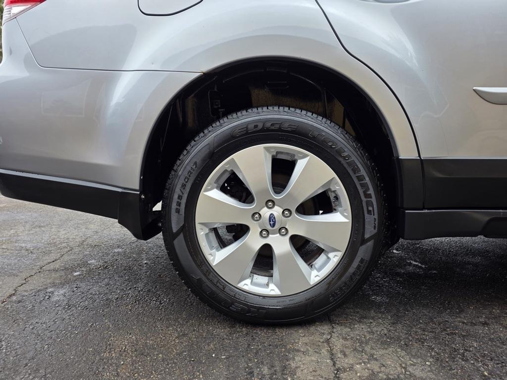 Subaru Outback 4dr Wgn H4 Auto 2.5i Limited 2012