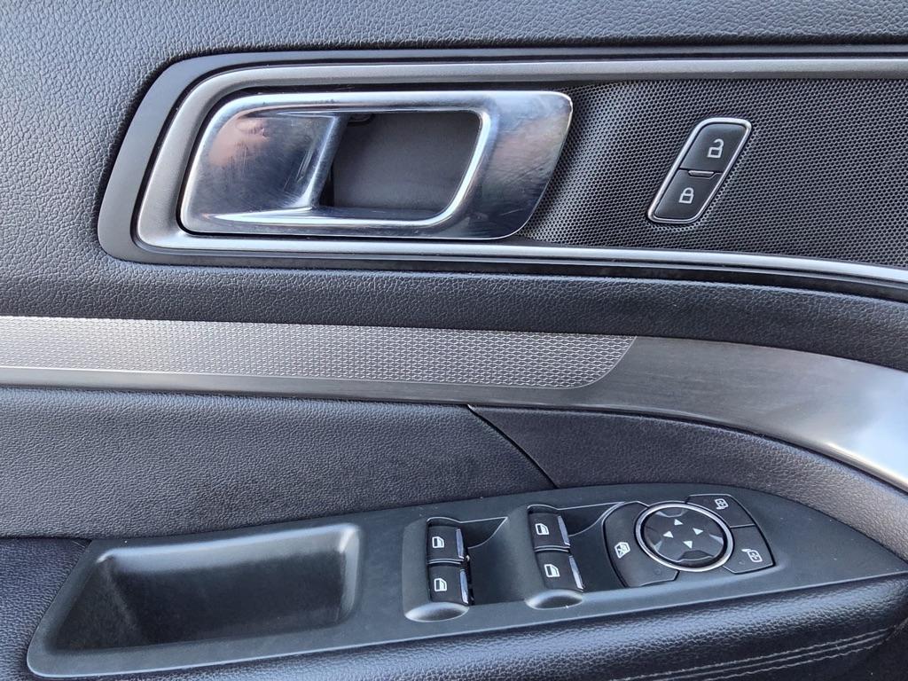 Ford Explorer XLT 4WD 2018