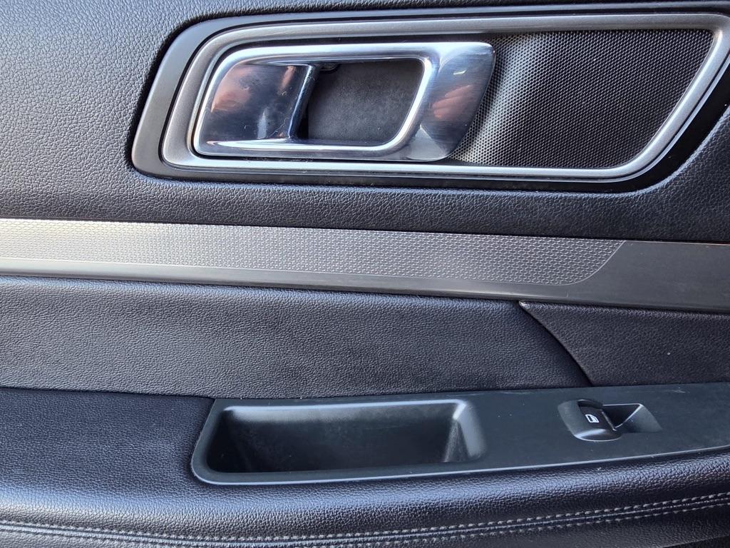 Ford Explorer XLT 4WD 2018