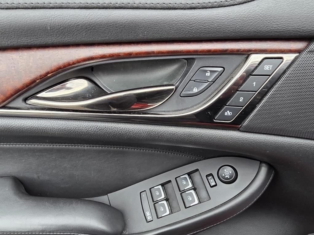 Cadillac CTS Sedan 4dr Sdn 2.0L Turbo Luxury AWD 2017