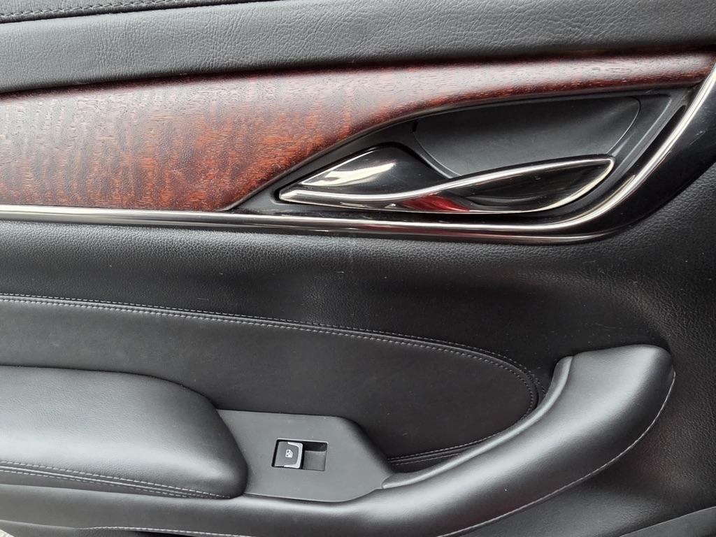 Cadillac CTS Sedan 4dr Sdn 2.0L Turbo Luxury AWD 2017