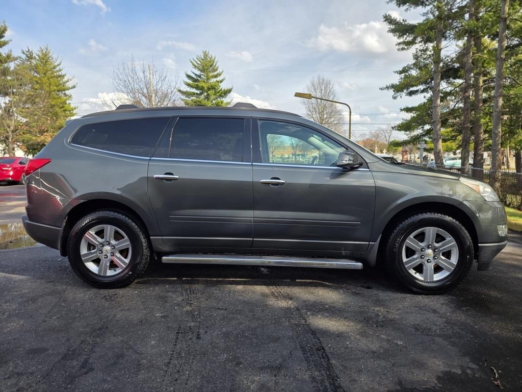 Chevrolet Traverse FWD 4dr LT w/1LT 2011