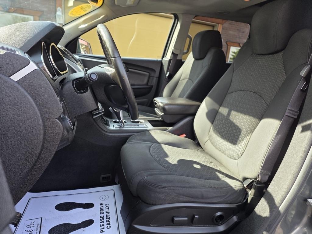 Chevrolet Traverse FWD 4dr LT w/1LT 2011