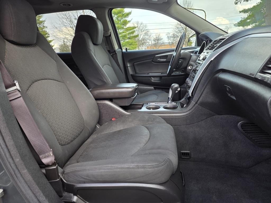 Chevrolet Traverse FWD 4dr LT w/1LT 2011