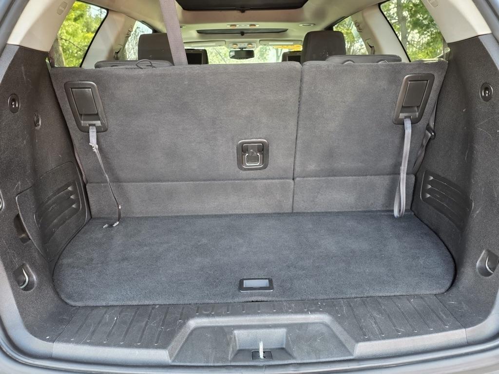 Chevrolet Traverse FWD 4dr LT w/1LT 2011