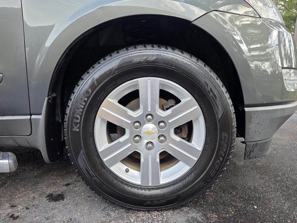 Chevrolet Traverse FWD 4dr LT w/1LT 2011
