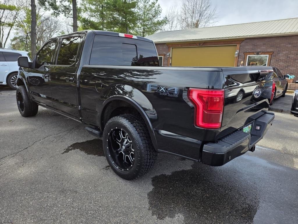 Ford F-150 4WD SuperCrew 157" Lariat w/HD Payload Pkg 2015