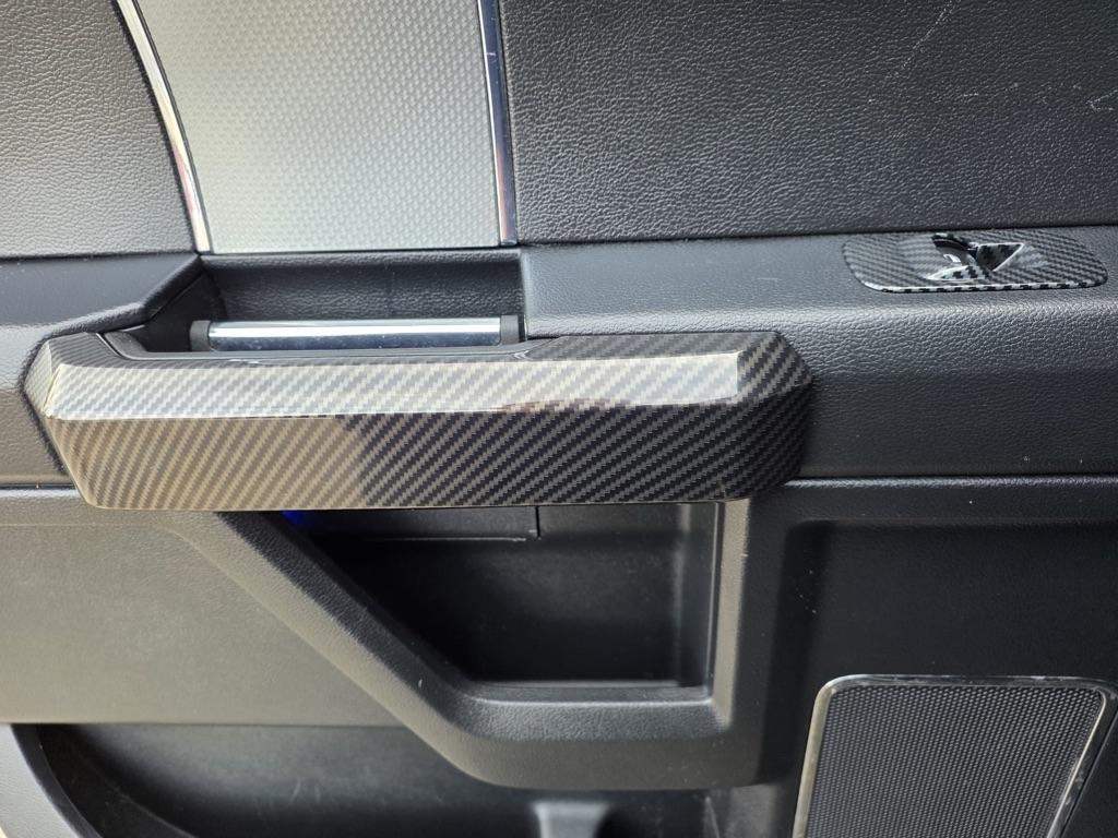 Ford F-150 4WD SuperCrew 157" Lariat w/HD Payload Pkg 2015