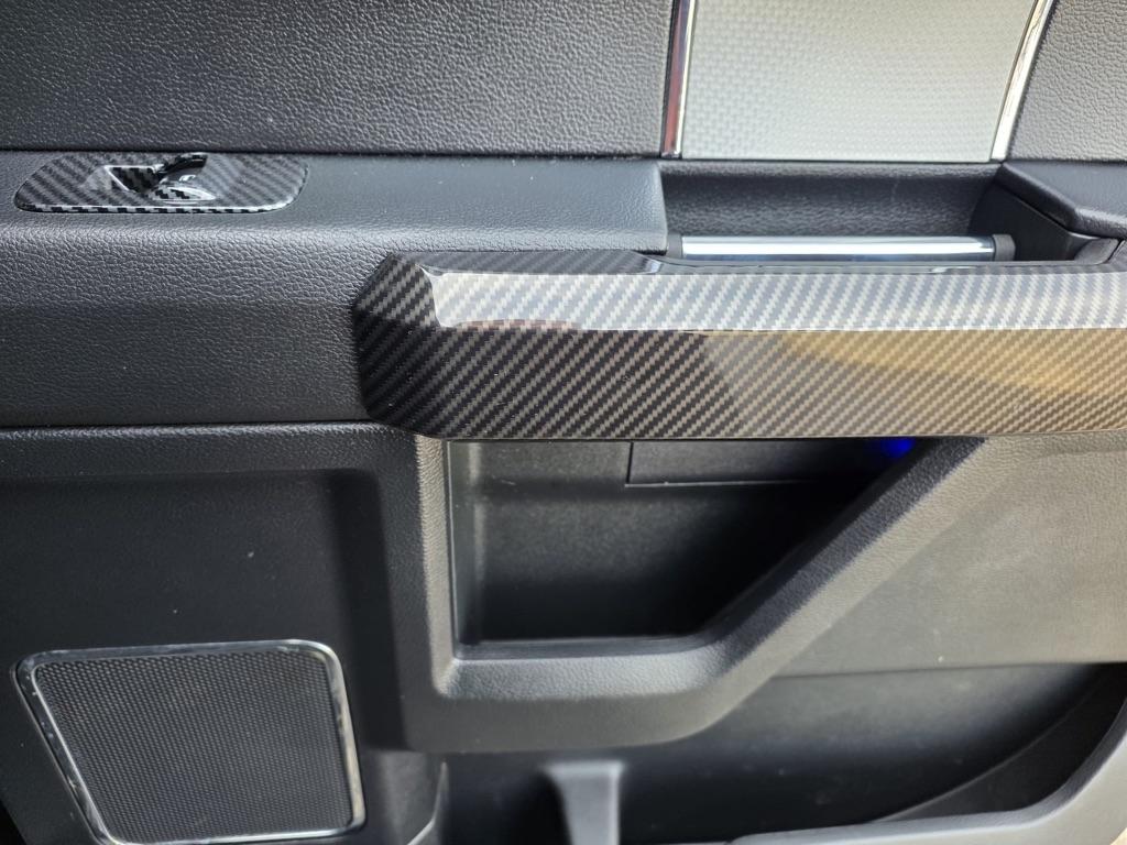 Ford F-150 4WD SuperCrew 157" Lariat w/HD Payload Pkg 2015