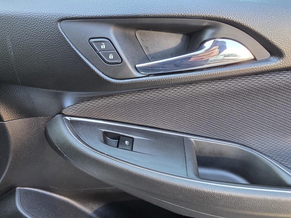 Chevrolet Cruze 4dr HB 1.4L LT w/1SD 2017