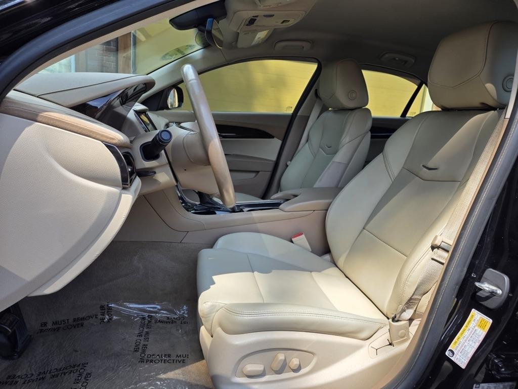 Cadillac ATS Sedan 4dr Sdn 2.0L Luxury Collection RWD 2016