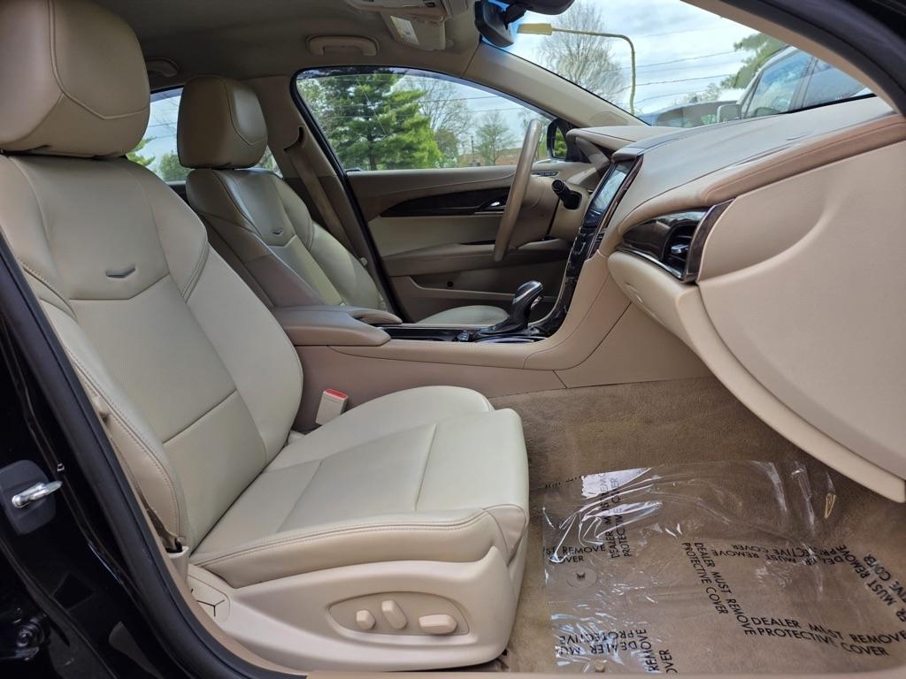 Cadillac ATS Sedan 4dr Sdn 2.0L Luxury Collection RWD 2016