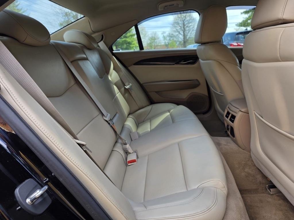 Cadillac ATS Sedan 4dr Sdn 2.0L Luxury Collection RWD 2016