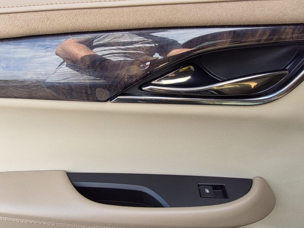 Cadillac ATS Sedan 4dr Sdn 2.0L Luxury Collection RWD 2016